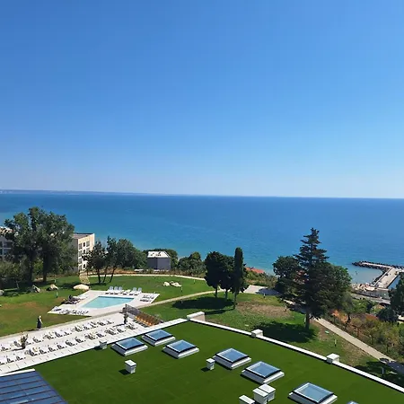 Skyline A62 Apartment *